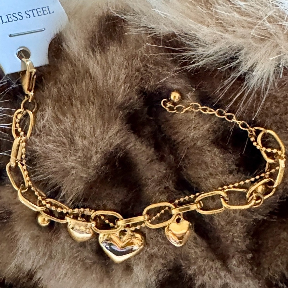Gold Heart Charm Bracelet